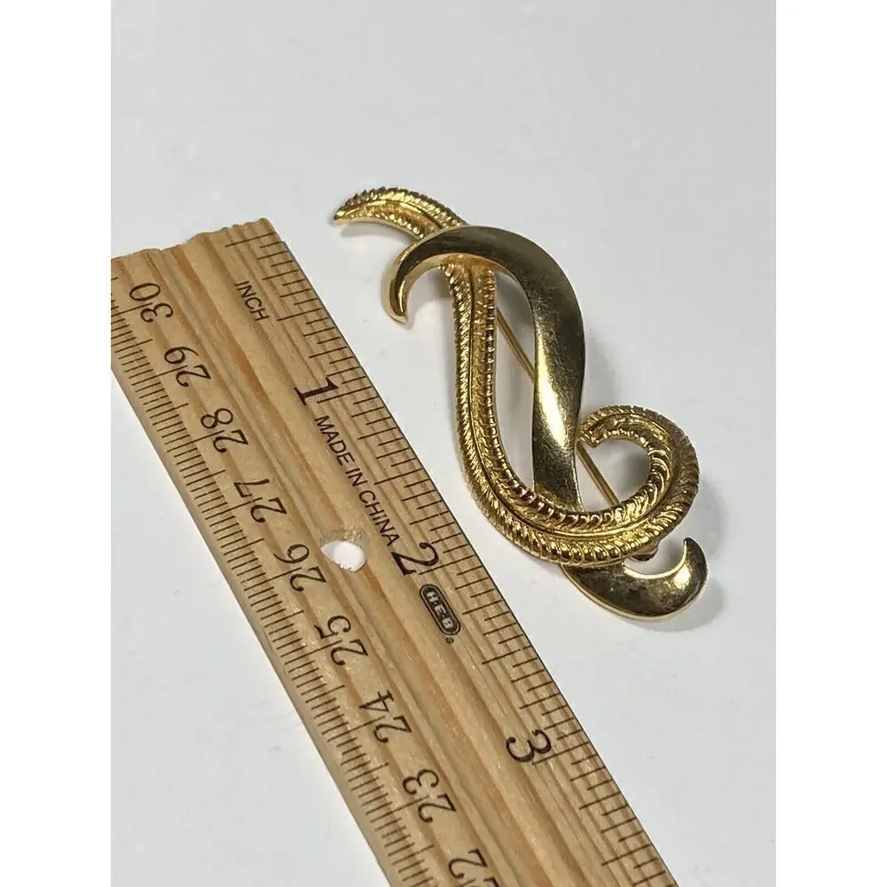 MONET Brooch Swirls Abstract Gold Tone Pin Vintage Signed